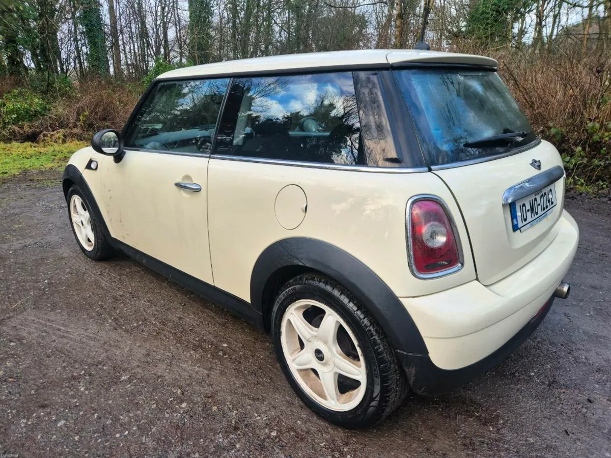 10 MINI 1.4  IMMACULATE - Image 4