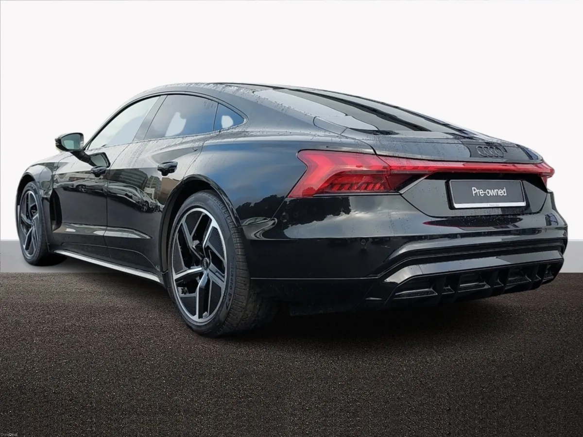 Audi e-tron GT 2023 - Black On Black - Image 2