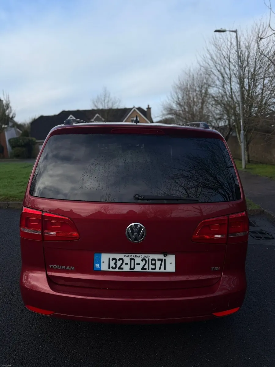 Volkswagen Touran 2013 Automatic Low mileage - Image 4