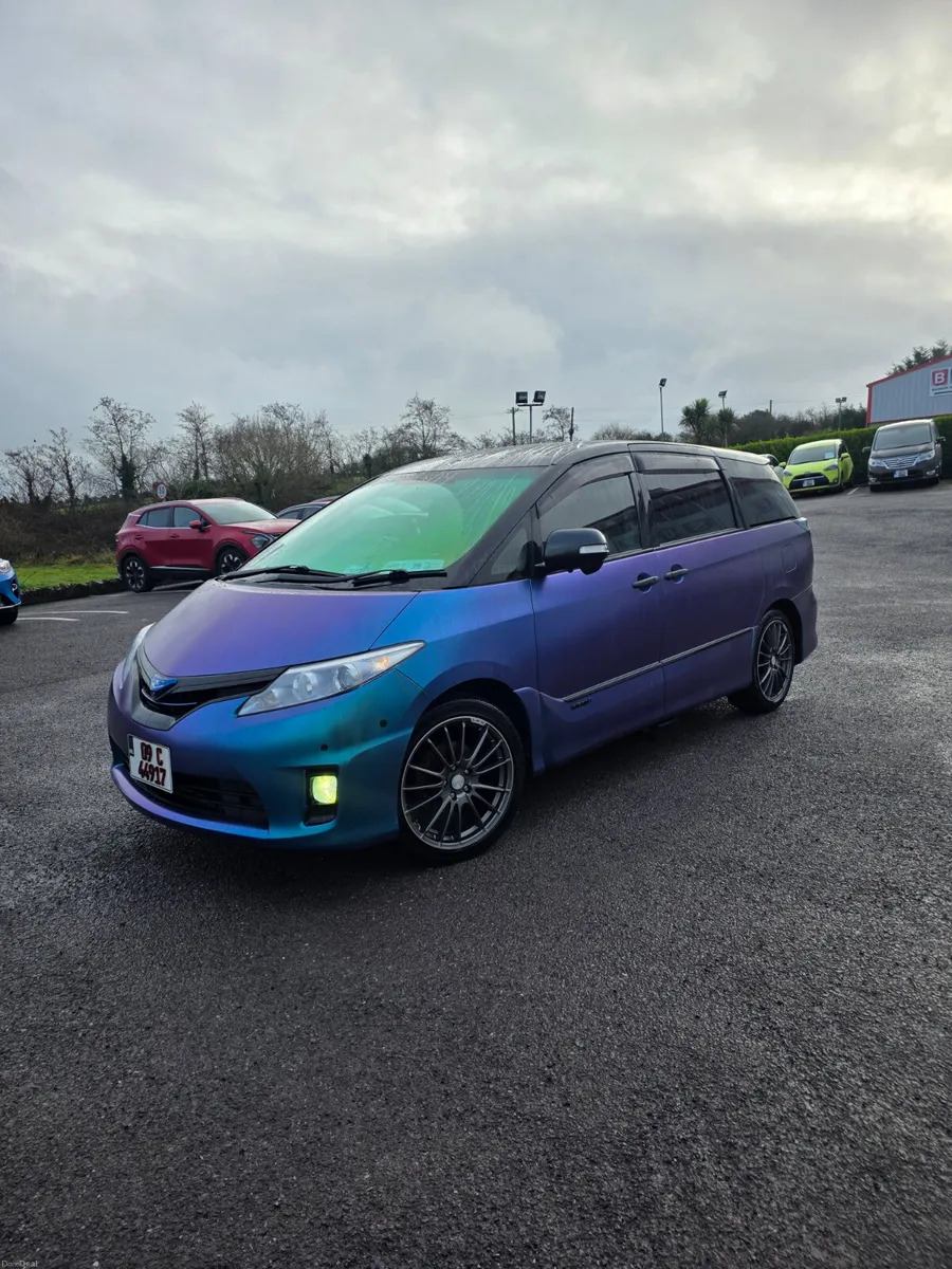 Toyota Estima 2009 - Image 1