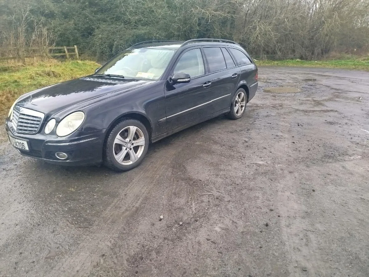 2009 mercedes e200 estate - Image 1