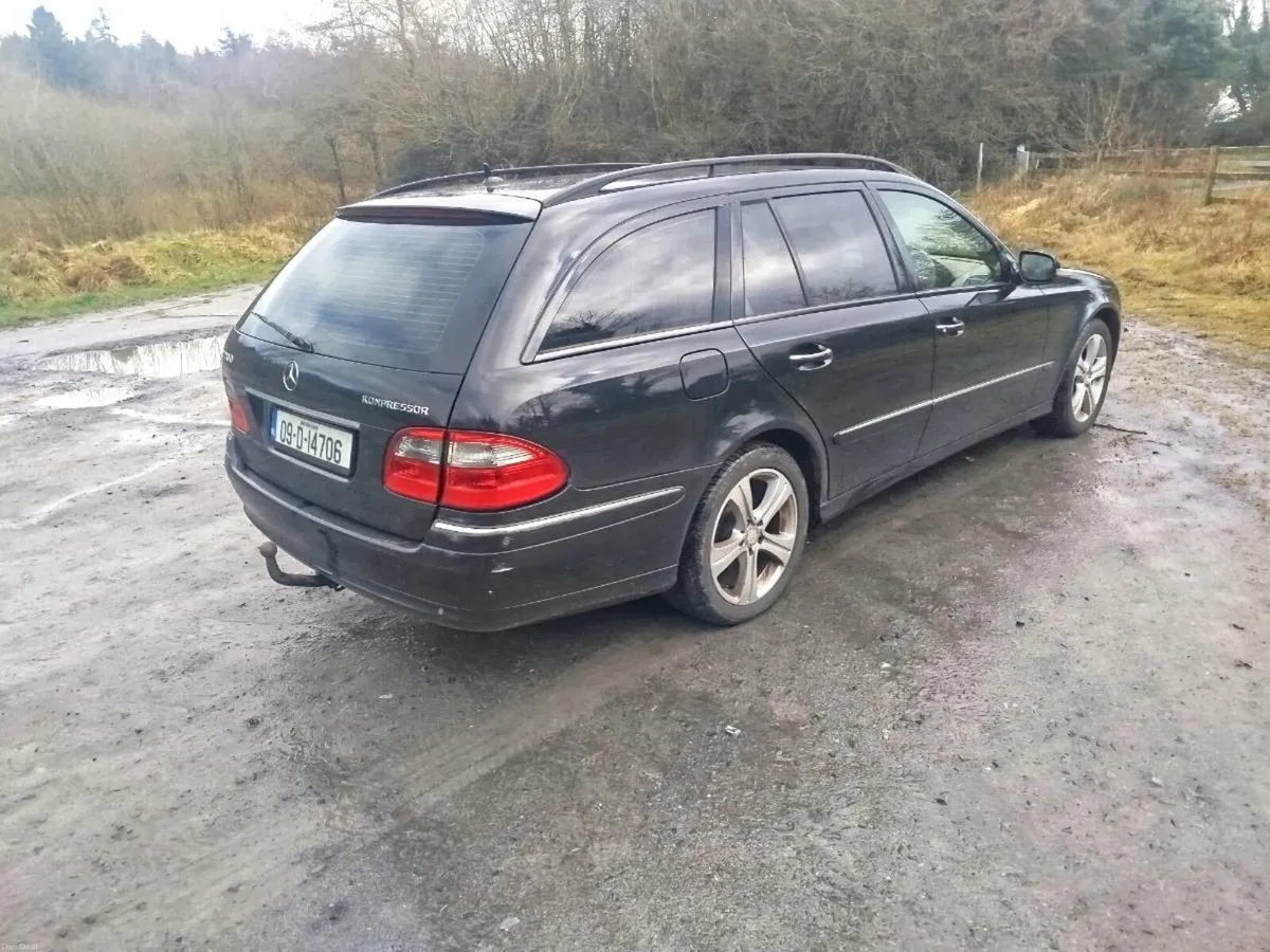 2009 mercedes e200 estate - Image 2