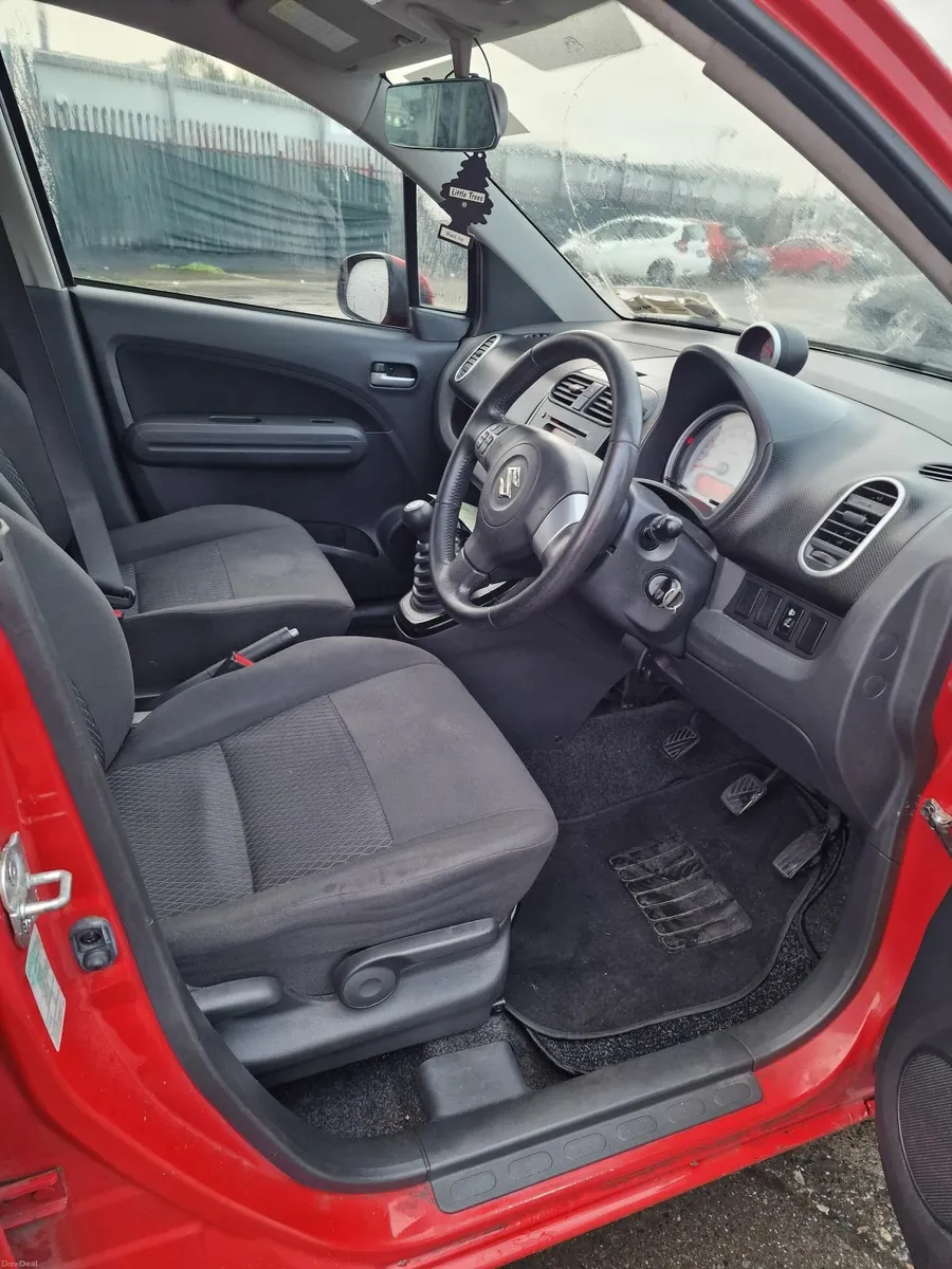 Suzuki Splash 2014 - Image 2
