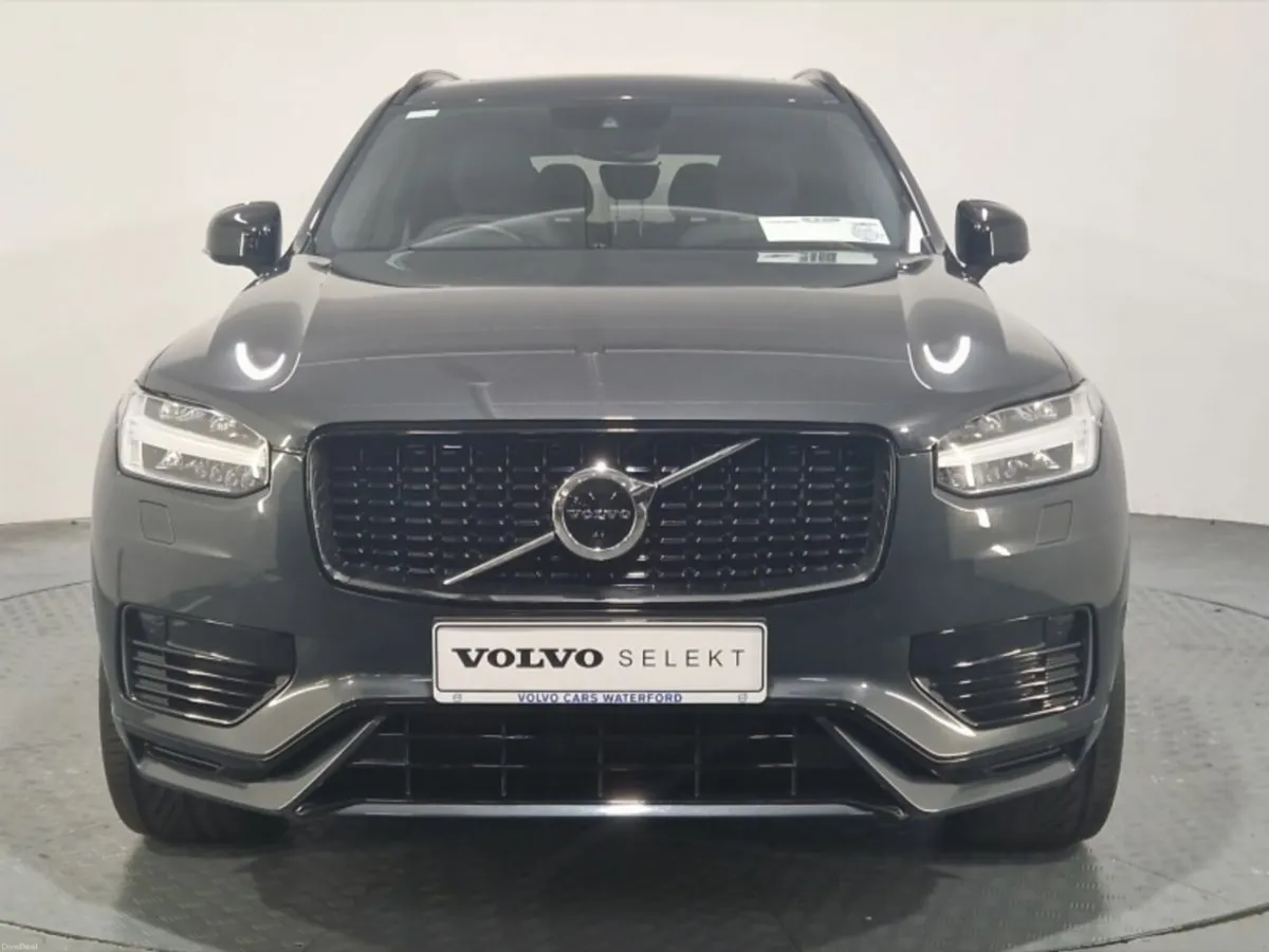 Volvo XC90 PHEV T8 R-Design AWD - Image 3