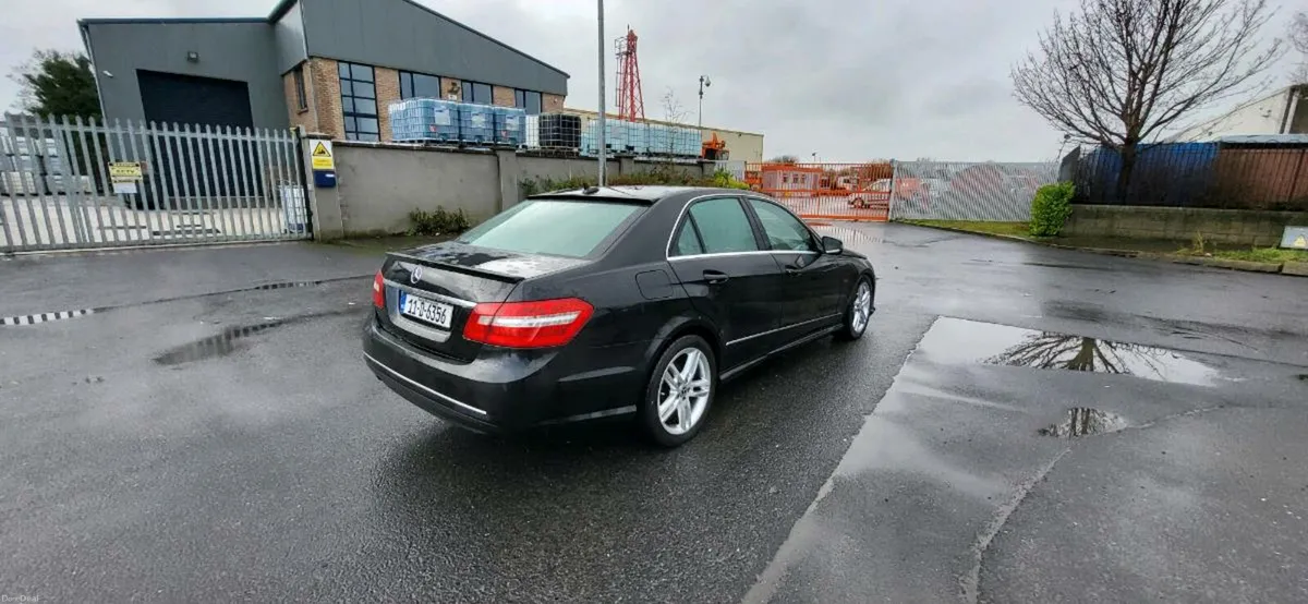 Mercedes e class e220 - Image 4