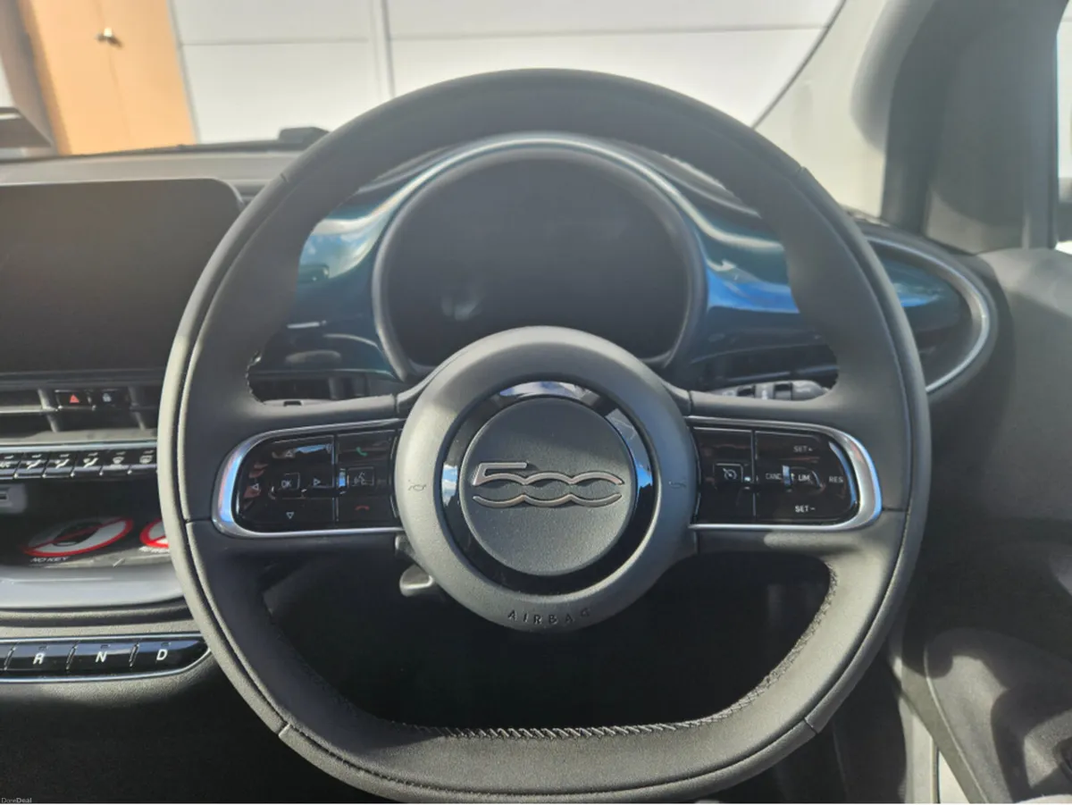 Fiat 500e ICON 42KWH 3DR AUTO - Image 4
