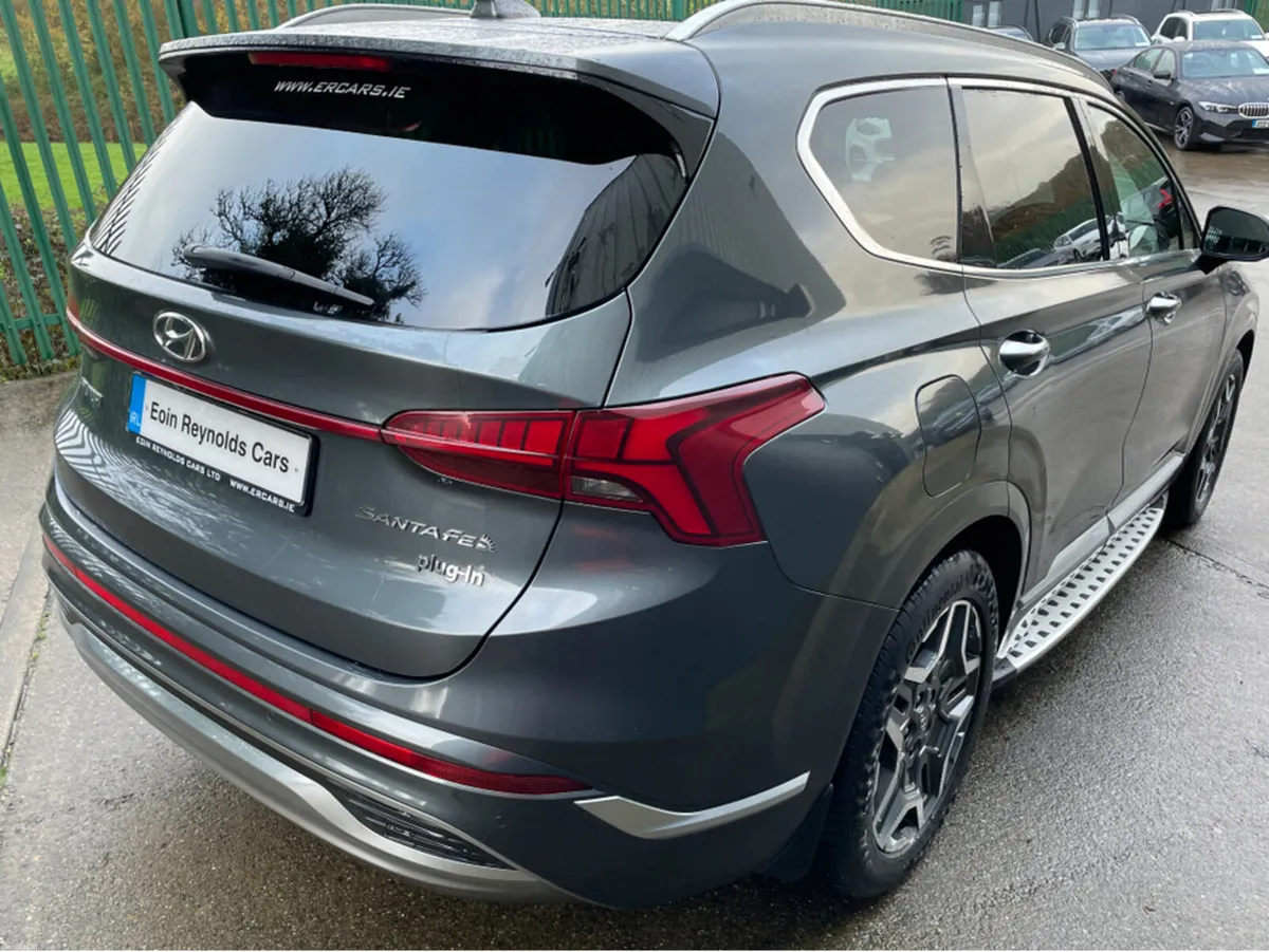 Hyundai Santa Fe 212 PHEV 7 SEAT 5DR AUTO HIGH SPE - Image 4