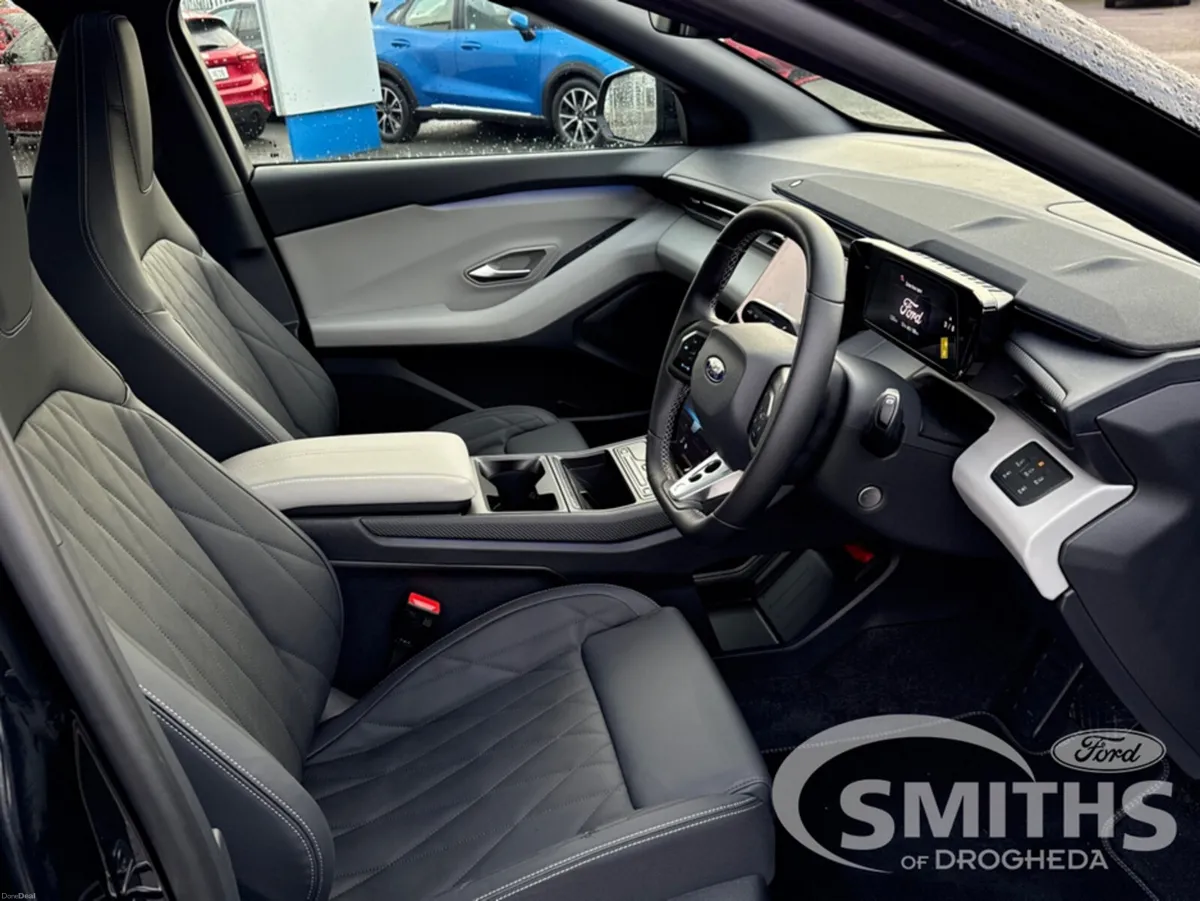 Ford Capri PREMIUM 77KWH ZE2 CT RWD - Image 4