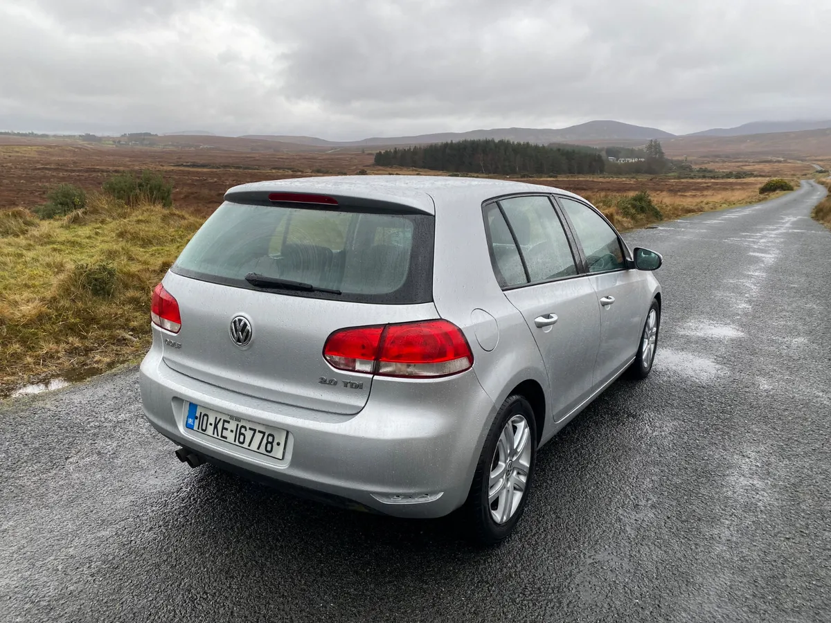 Volkswagen Golf 2010 - Image 4