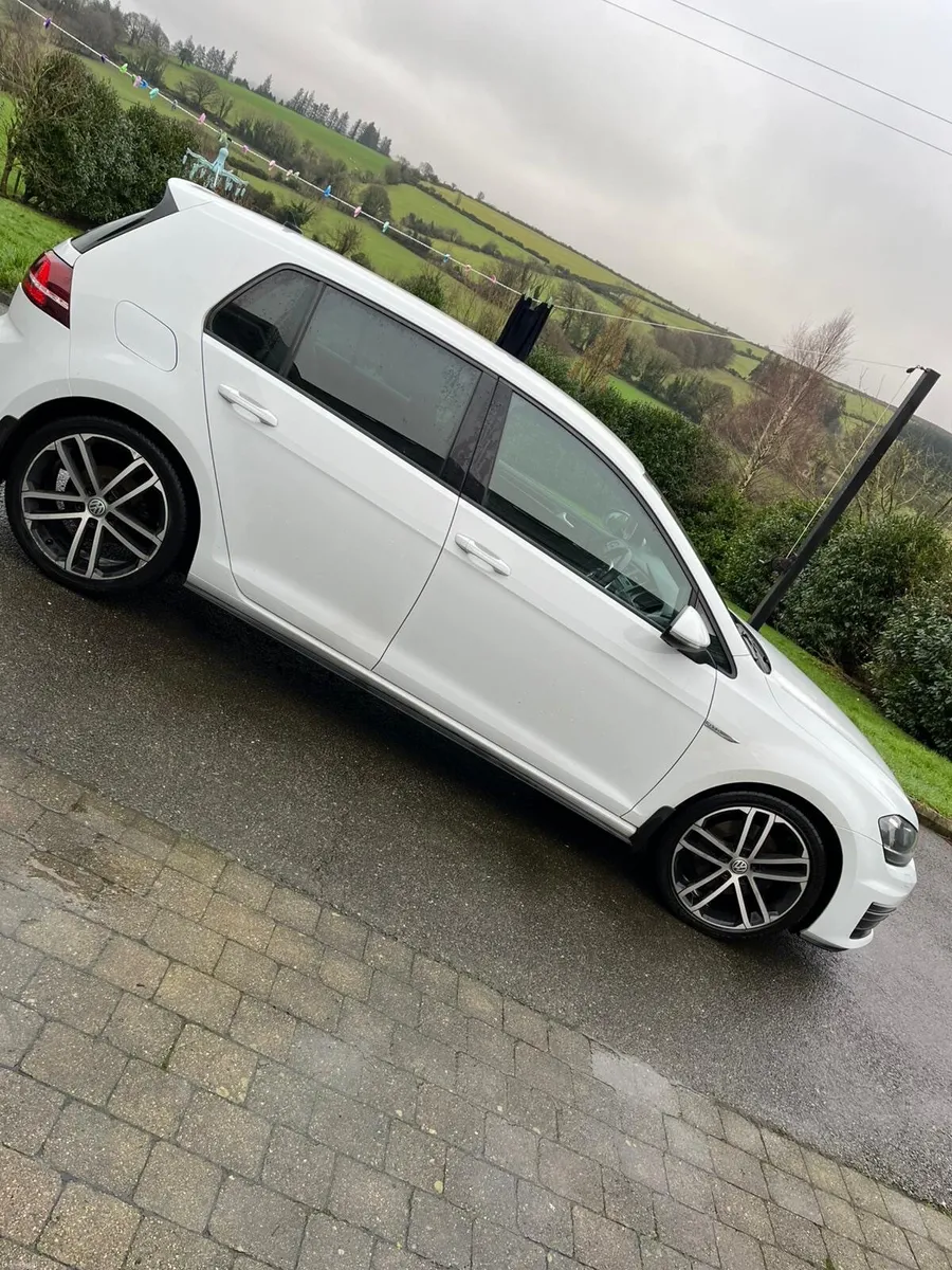 Volkswagen Golf 2016 - Image 1