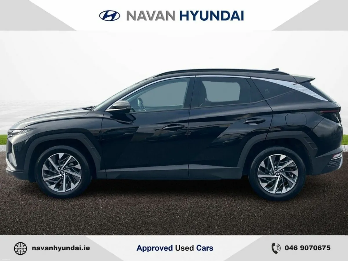 Hyundai Tucson 2WD Executive Plus - Image 4