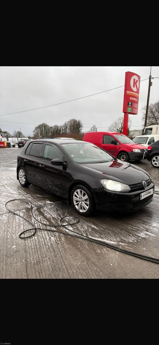 Volkswagen Golf 2011 - Image 1