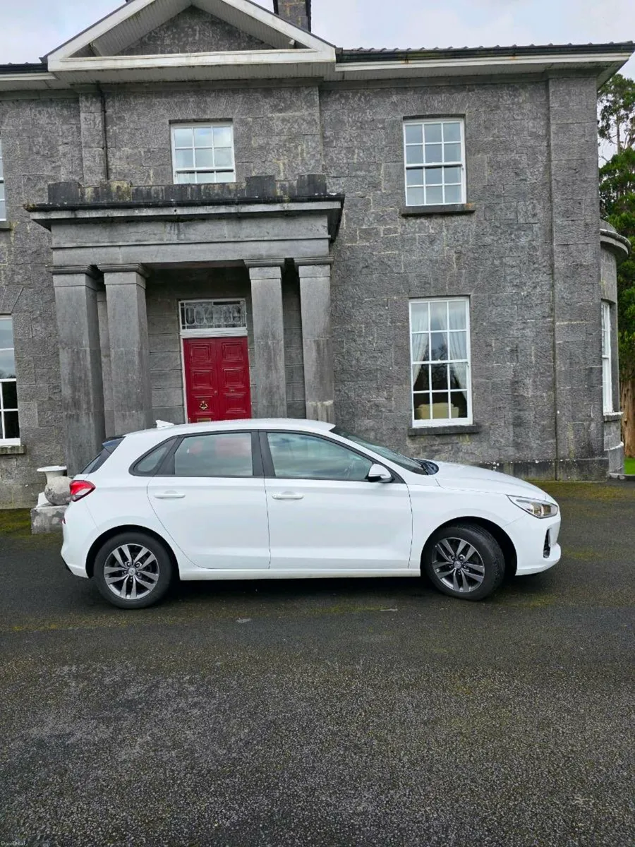 Hyundai i30 2018 - Image 2