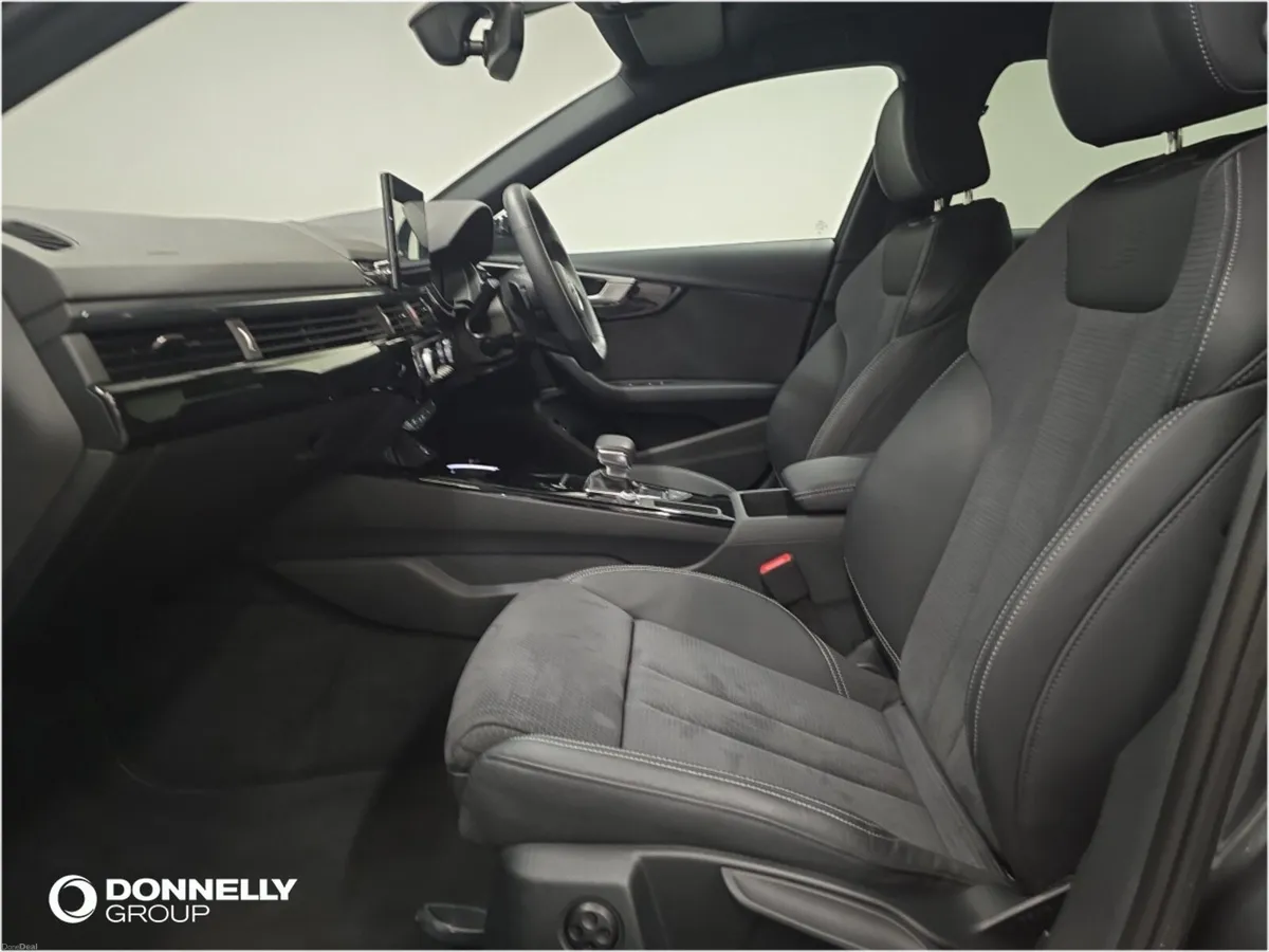 Audi A4 Saloon Black Edition - Image 4