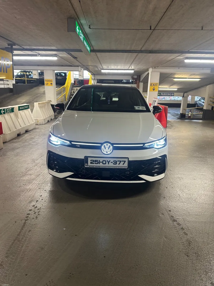 Volkswagen golf R-LINE AUTO PAN-ROOF TDI 2.0 150bh - Image 4