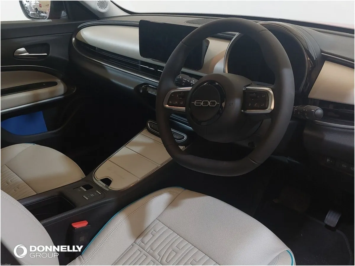 Fiat 600 Hatchback La Prima - Image 3