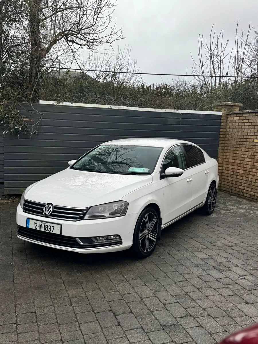 Volkswagen Passat - Image 4