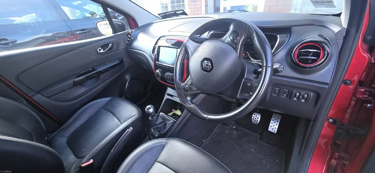 Renault Captur 2017 Low miles High Spec! - Image 2