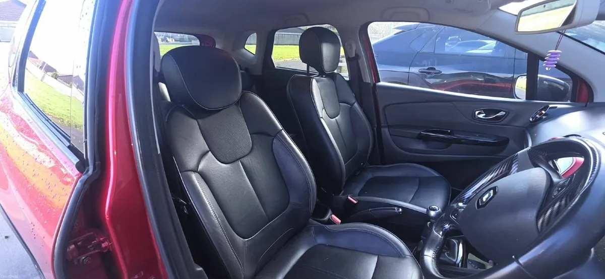Renault Captur 2017 Low miles High Spec! - Image 3