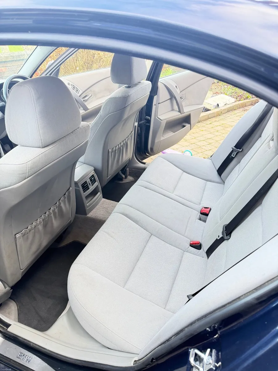 BMW 5-Series 2005 - Image 2