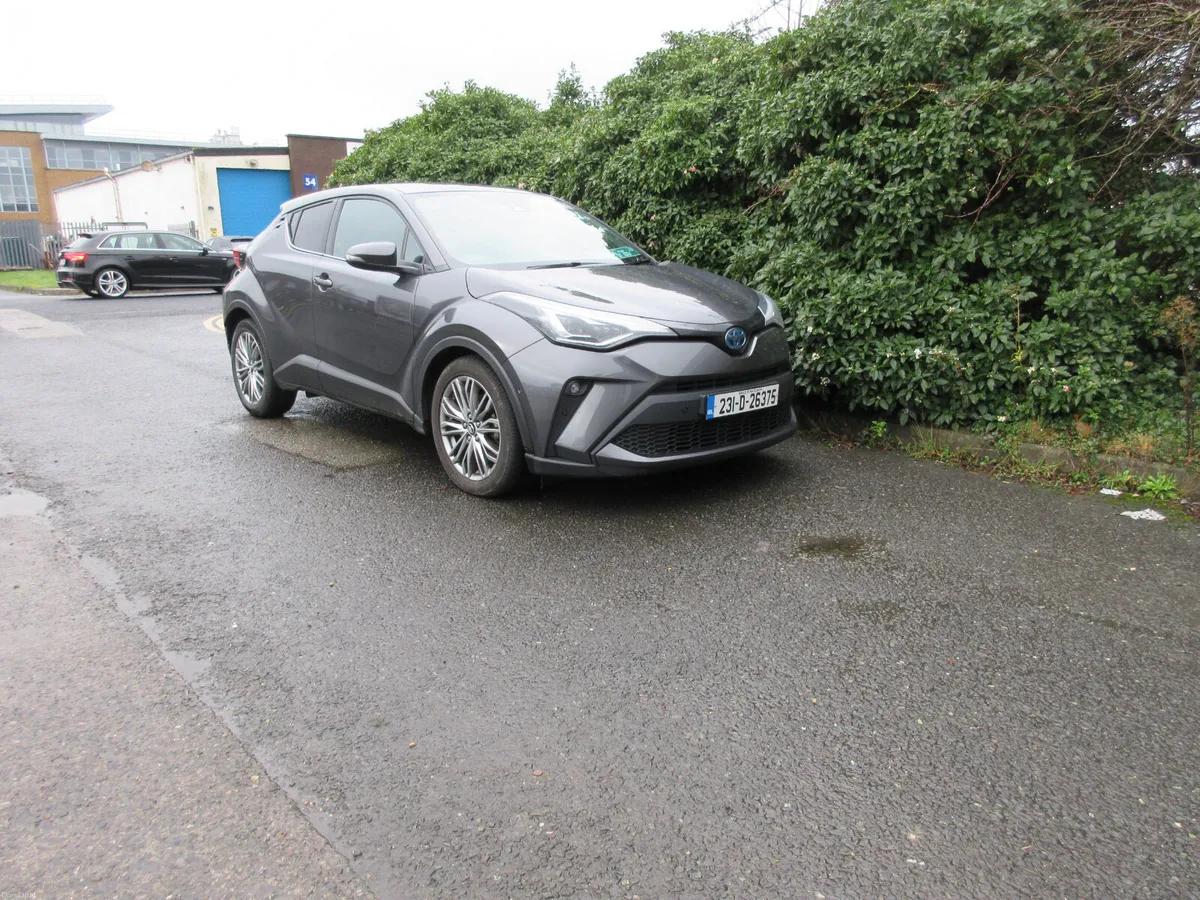 Toyota C-HR 1.8 HYBRID SOL - Image 1