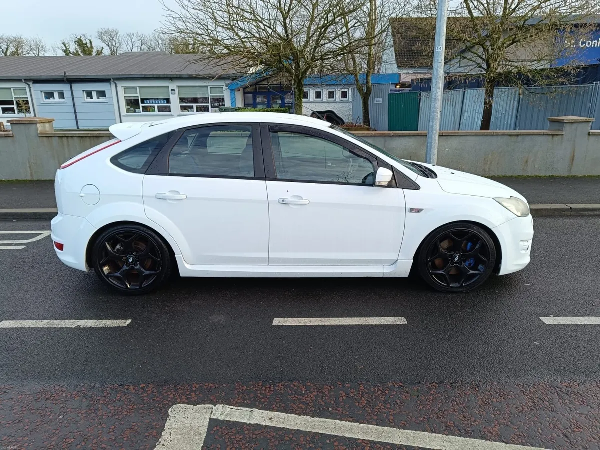 Ford Focus ST 225 - Image 2