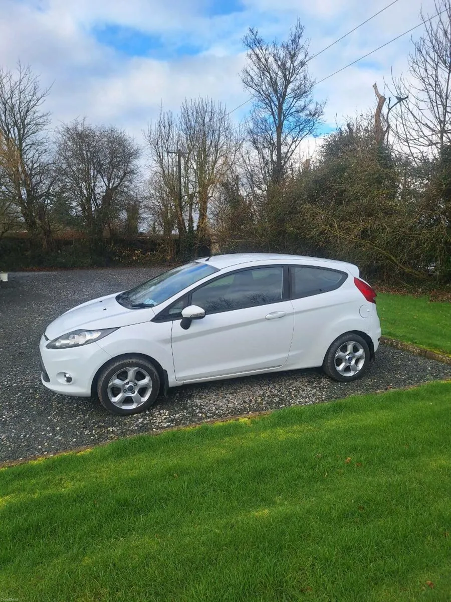 Ford fiesta - Image 4