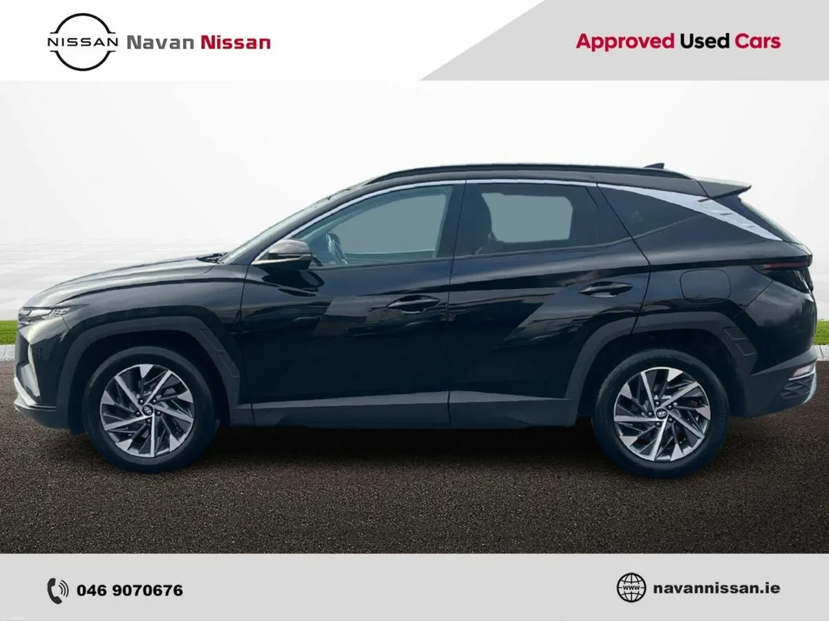 Hyundai Tucson 2WD Executive Plus *PACKED WITH EXT - Image 4