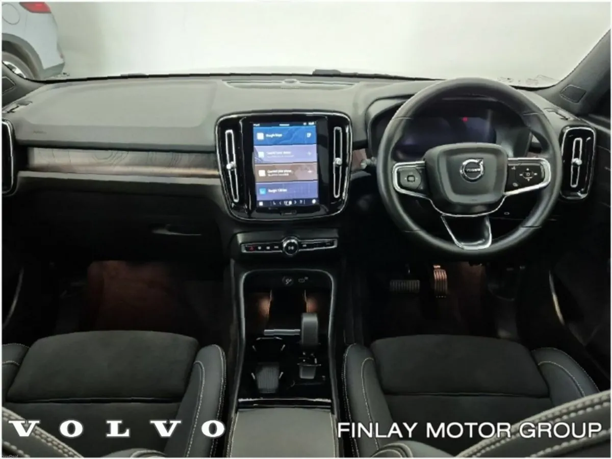 Volvo XC40 BEV 231hp Ultimate 69kw Pan Roof , Heat - Image 3