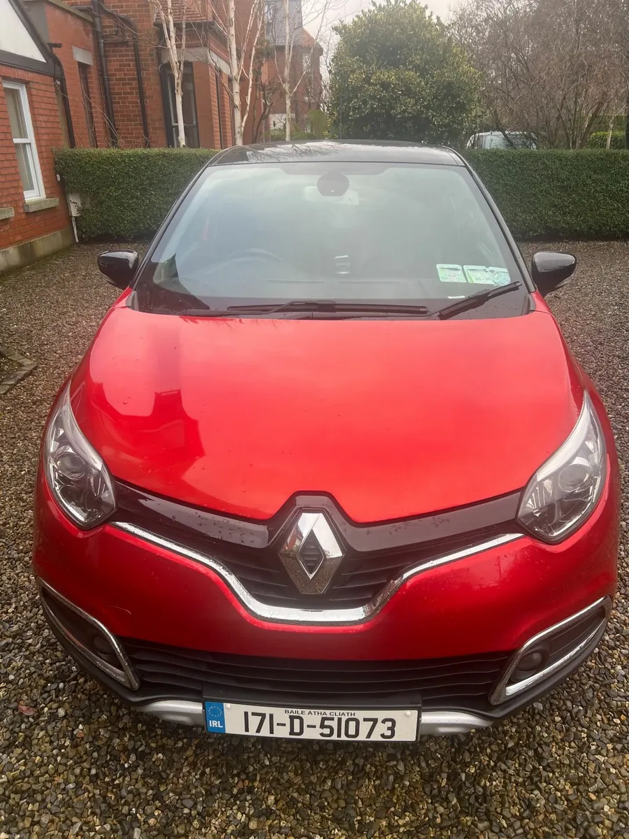 Renault Captur 2017 Signature  Nav - high spec - Image 2