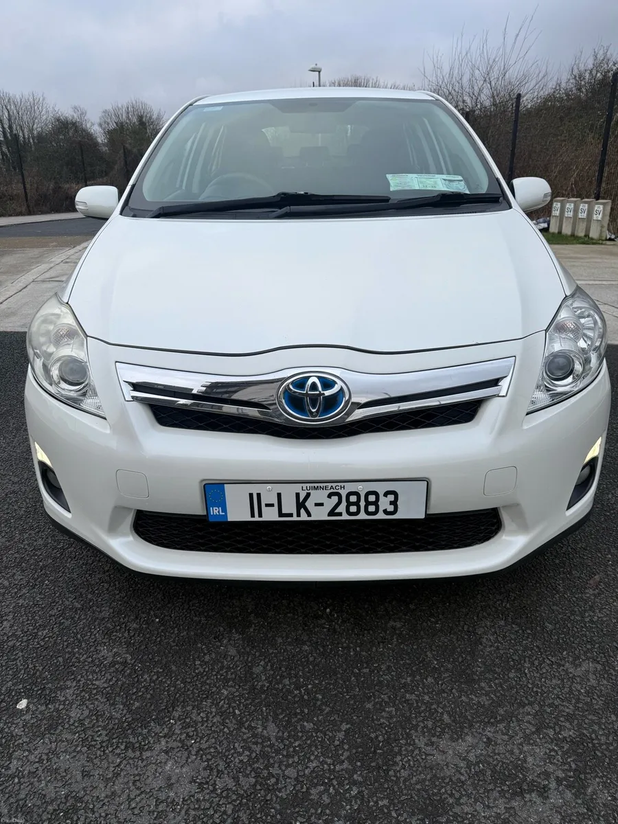 Toyota Auris 1.8 hybrid auto Nct 1/27 Tax 2/26 - Image 2