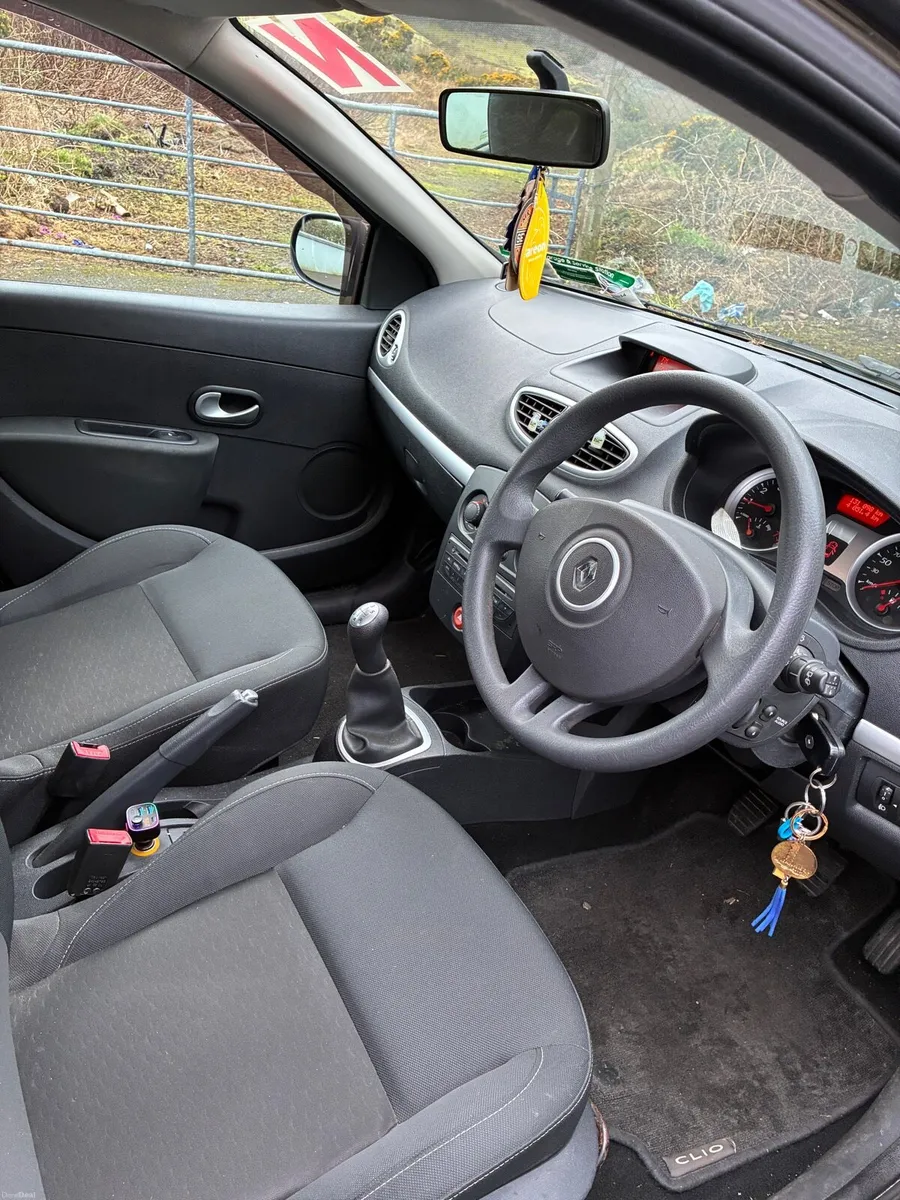 2010 Renault Clio 1.2l Royal Eco - Image 4