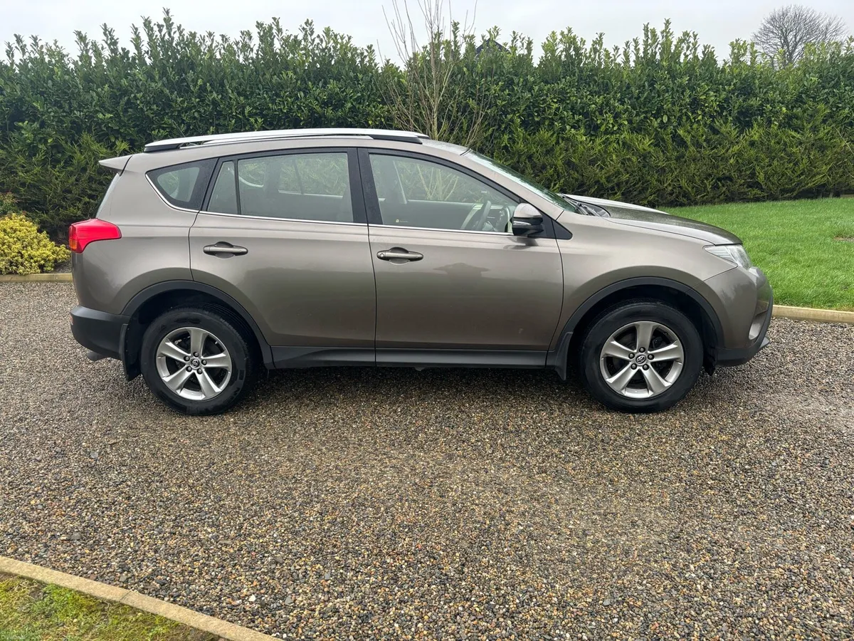 2015 TOYOTA RAV 4 2LT D4D AURA - Image 2