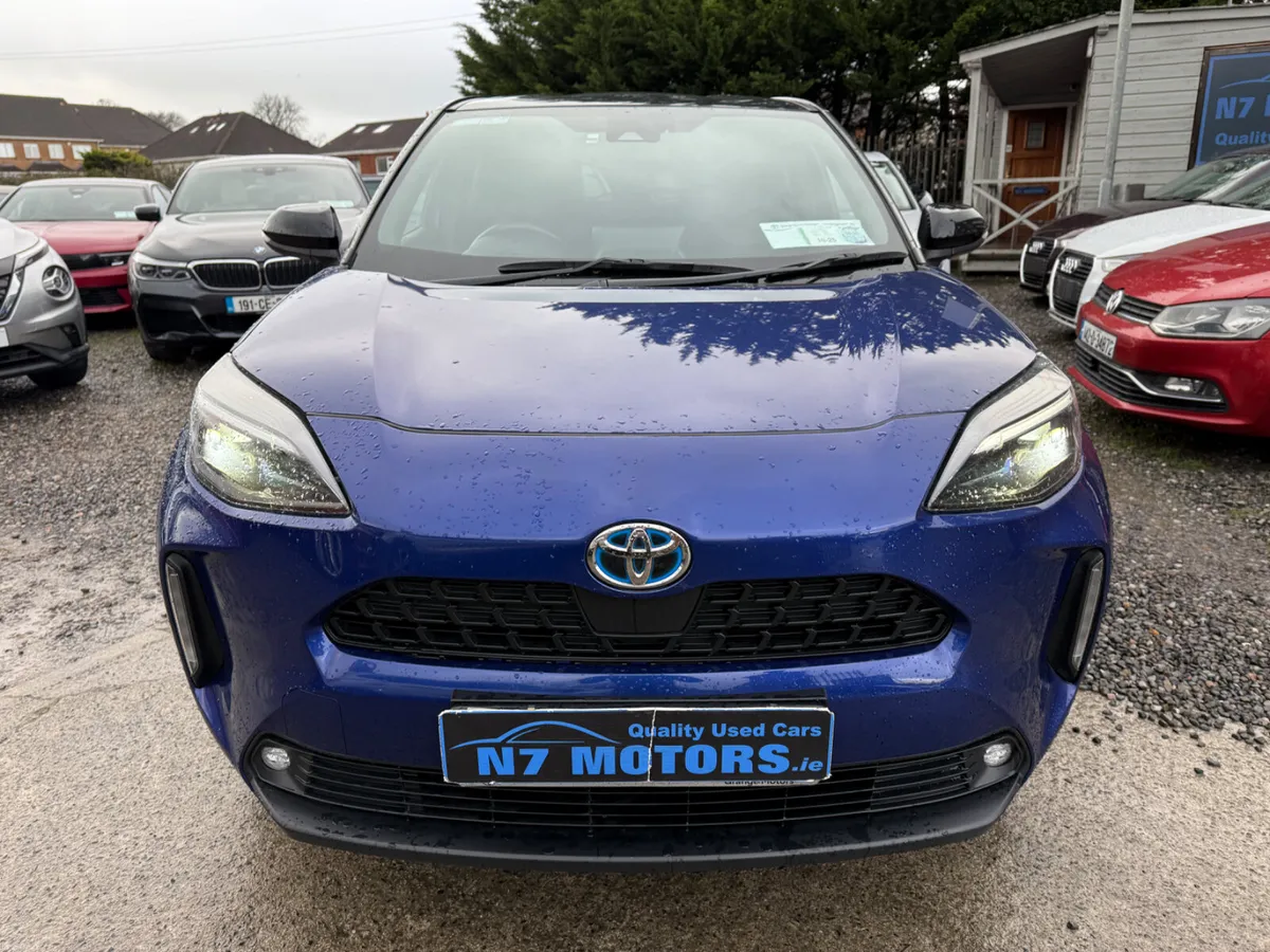 2022 Toyota Yaris Cross 1.5 HYBRID LUNA SPORT - Image 3