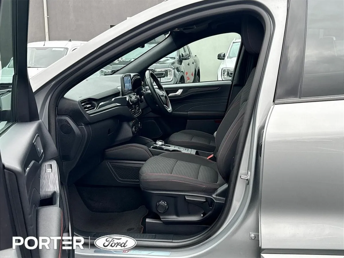 Ford Kuga 2.5 Duratec 225PS PHEV ST-Line Auto - Image 4