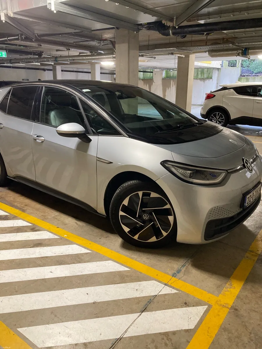 Volkswagen ID 3 - Image 2