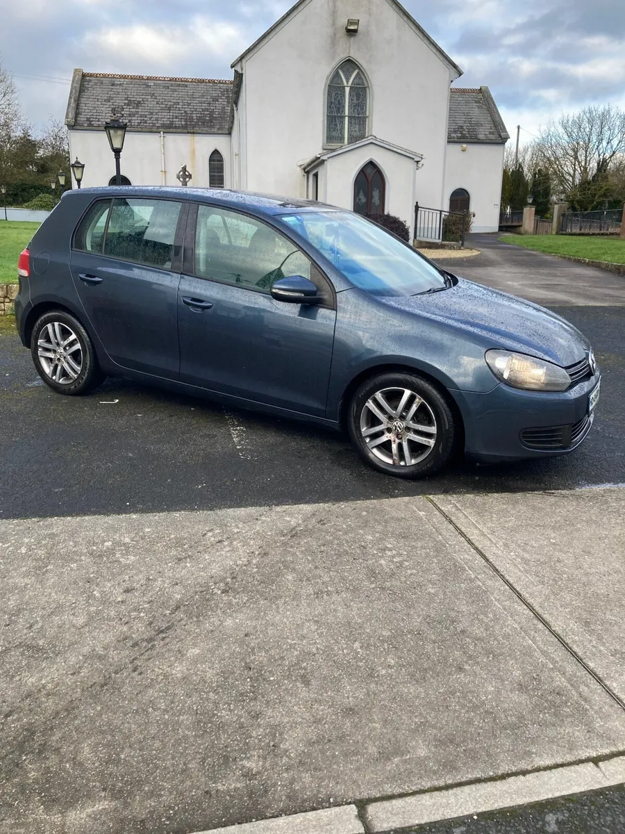 Volkswagen Golf 2010 - Image 1