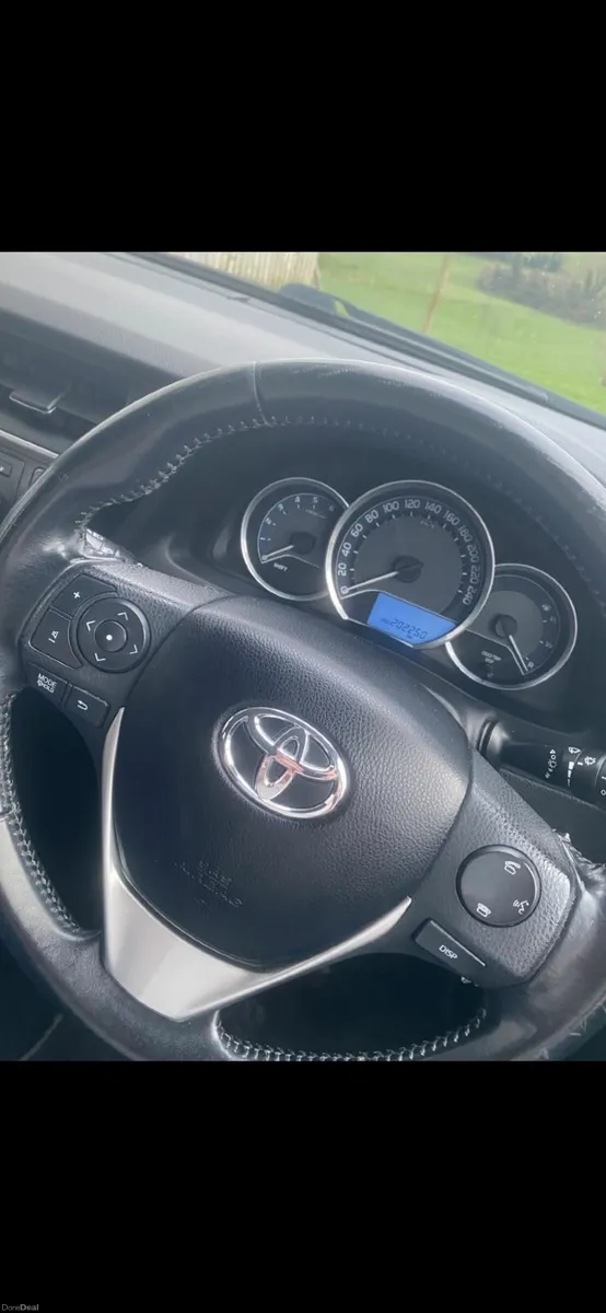 Toyota Auris 2013 - Image 4