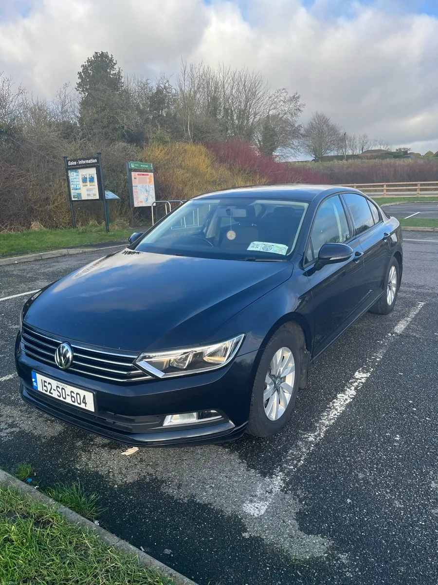 2015 Volkswagen Passat - Image 1