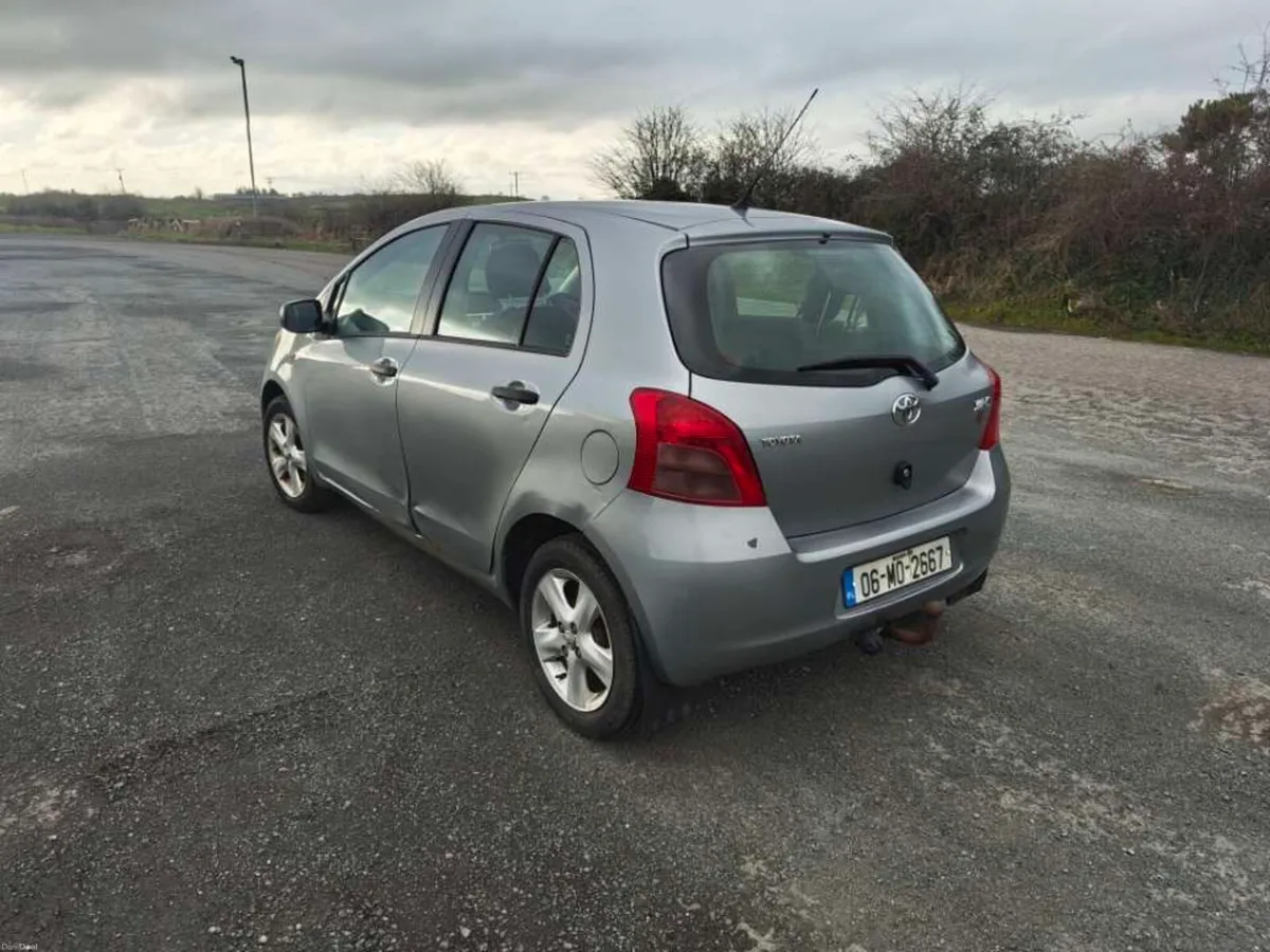 Toyota Yaris - Image 4