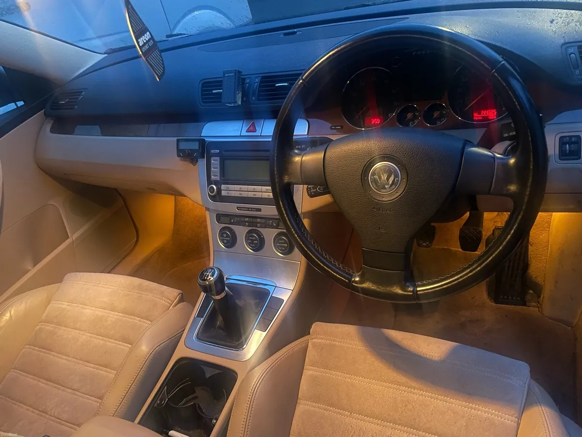 Volkswagen passat - Image 4