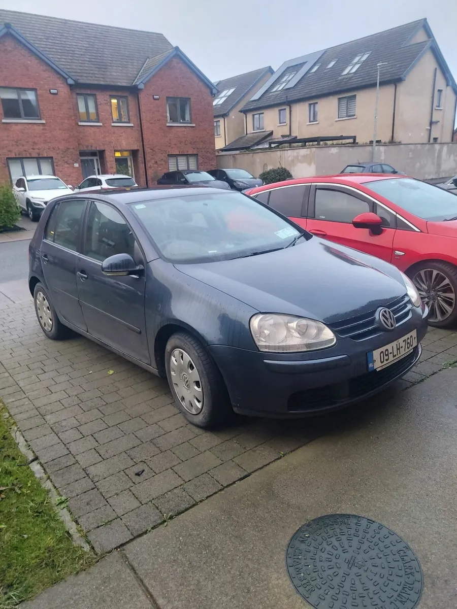 Volkswagen Golf 2009 - Image 1