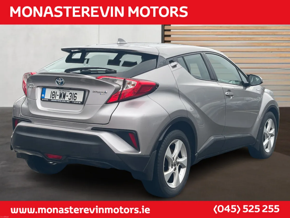 Toyota C-HR HYBRID LUNA 4DR AUTO - Image 4