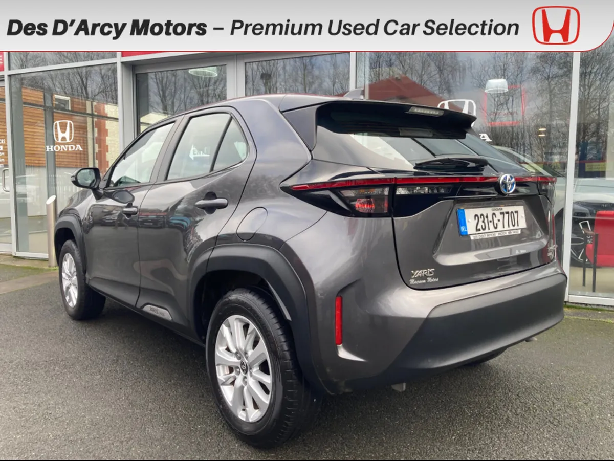 Toyota Yaris CROSS LUNA HYBRID IMMACULATE CONDITIO - Image 2
