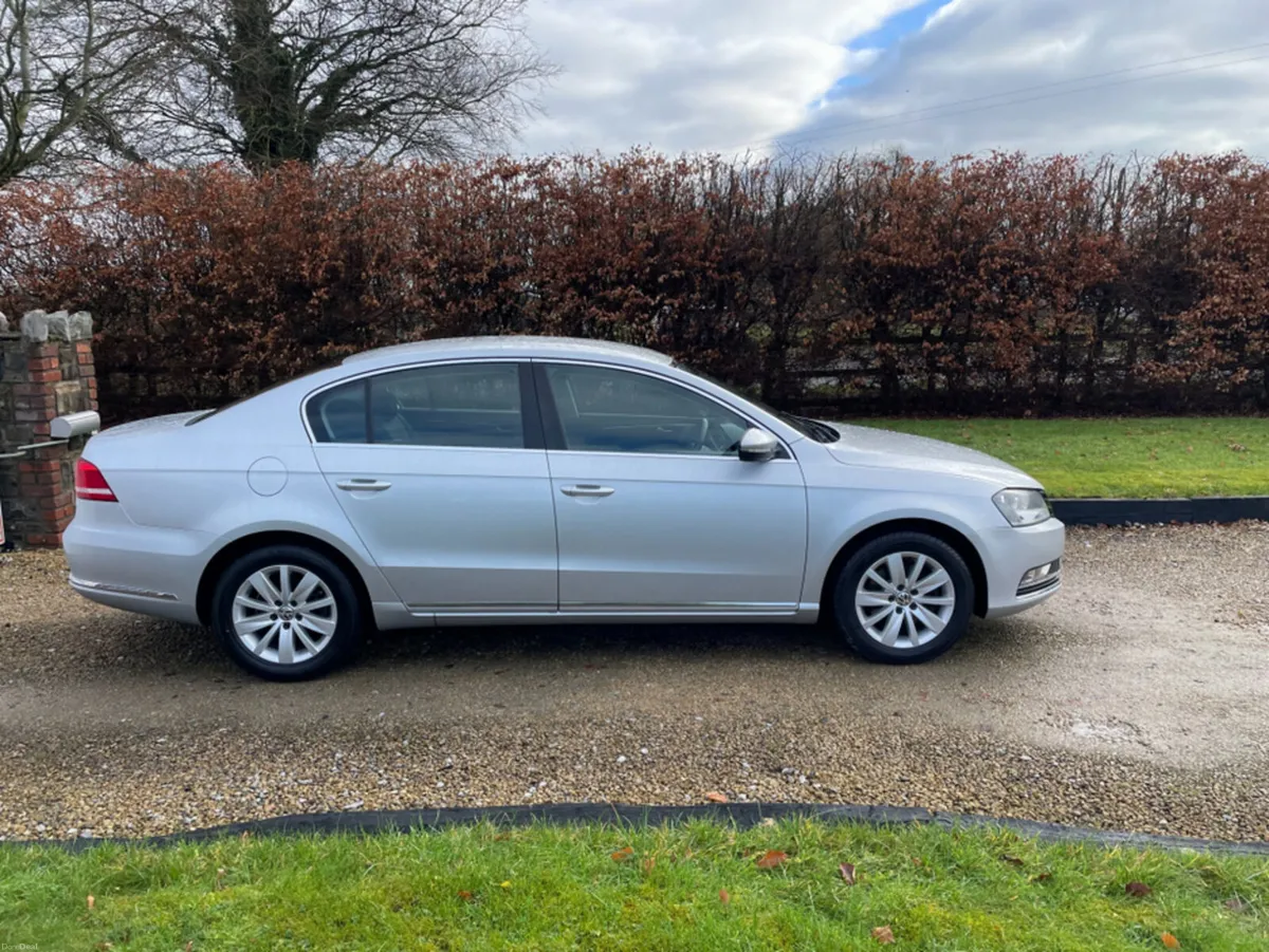 Volkswagen Passat 1.6 TDI COMFORTLINE BMT SALOON - Image 4