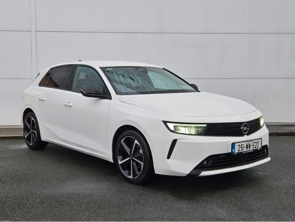 Opel Astra ELEGANCE 1.2 110PS - Image 1