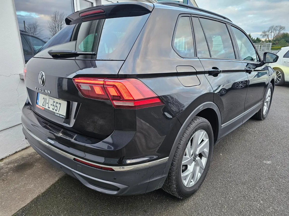 2021 Volkswagen Tiguan 2.0Tdi Life Manual 122HP - Image 3