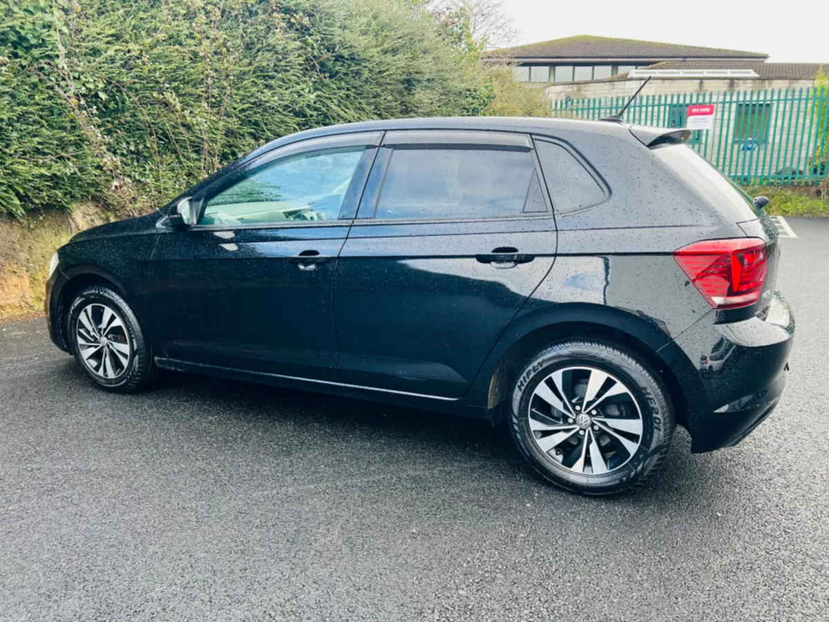 Volkswagen Polo 1.0 AUTOMATIC    ONLY 52 KM - Image 3