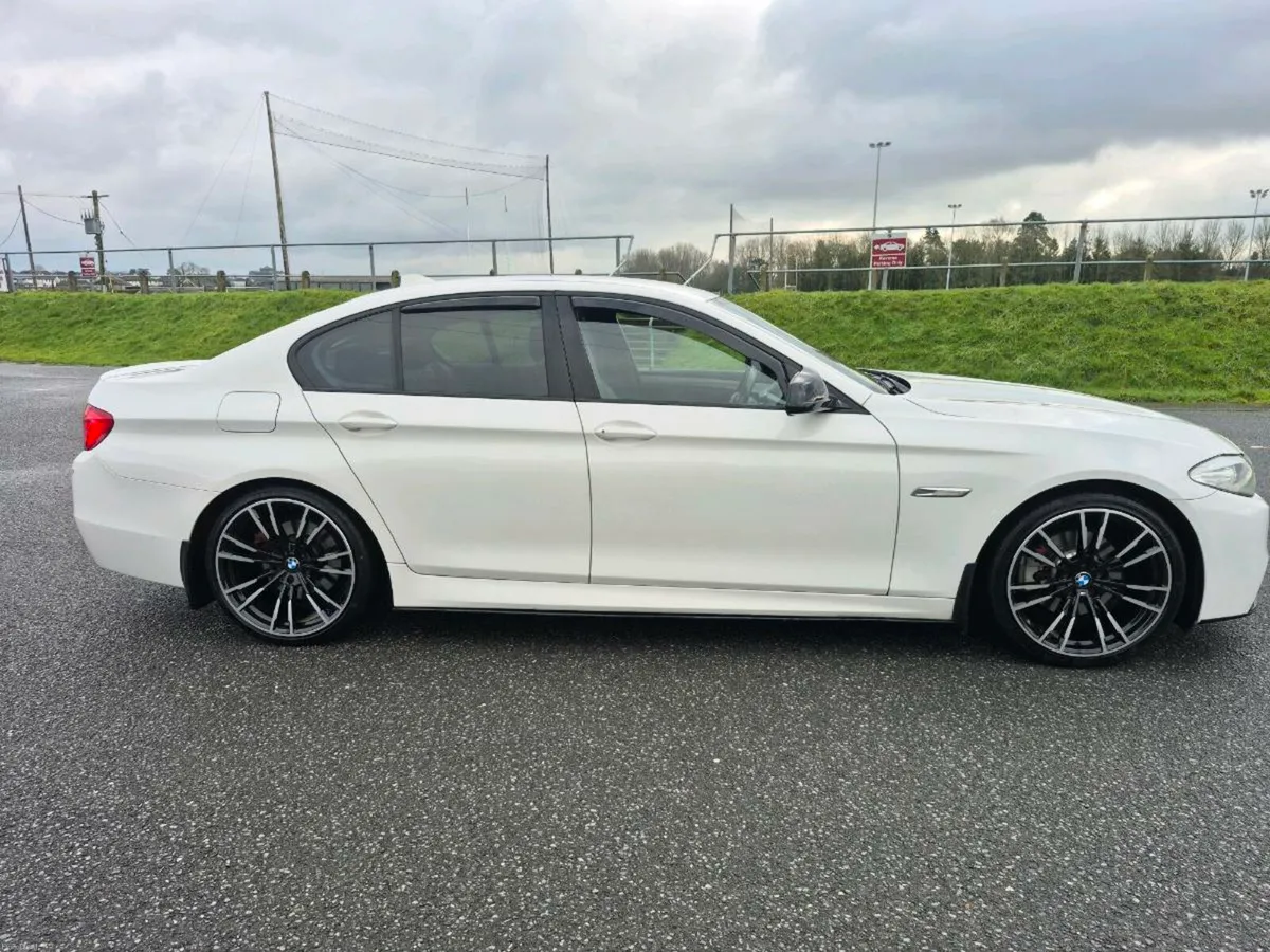 2013 BMW 520D M SPORT (MINT) - Image 3