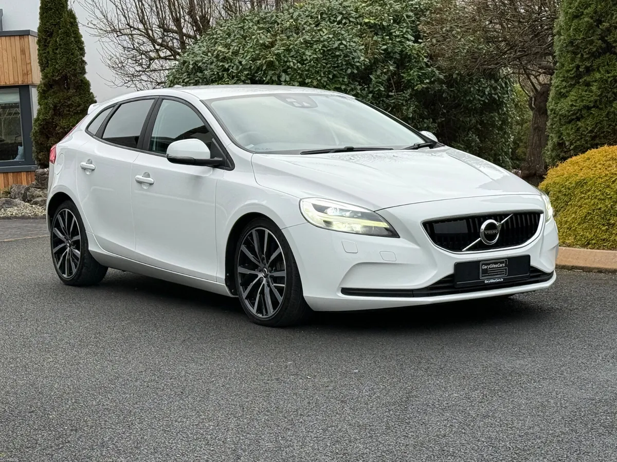 Immaculate Auto 181 Volvo V40! - Image 1